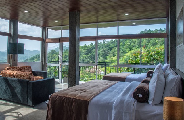 THE SUPERIOR SUITE by Kandy Victoria Eco Resortn"Overlooking Victoria Lake"