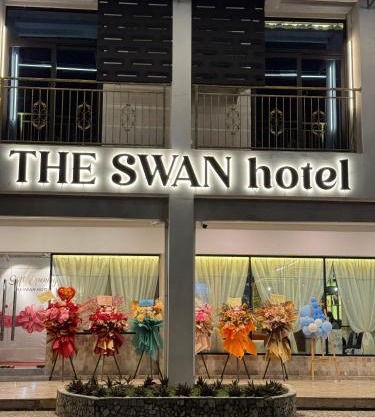 THE SWAN hotel