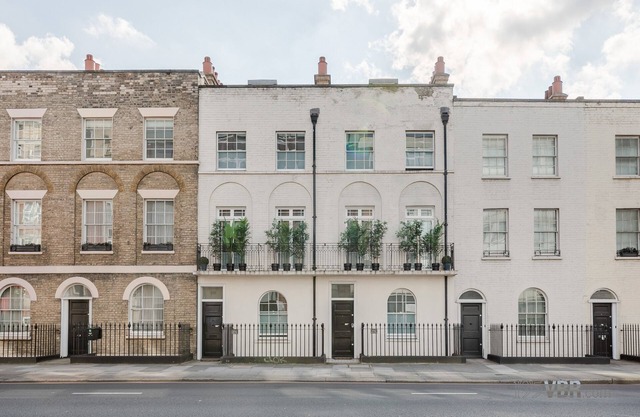 The Tachbrook: 6-Bed Historic Townhouse | Victoria