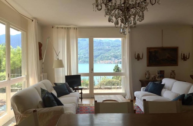 THE TERRACE ON THE LAKE - VILLA in Orta San Giulio