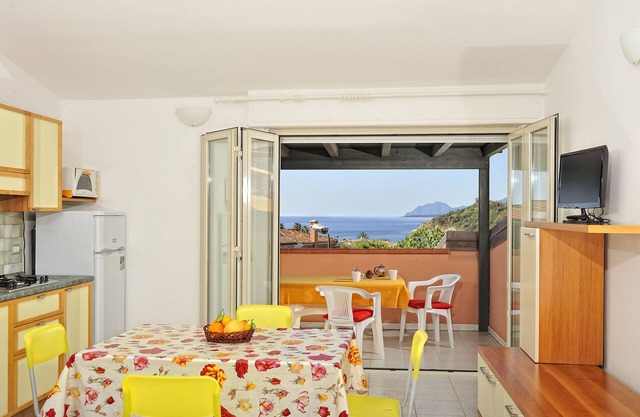 "The Terraces by the Sea" house with a view of the bay