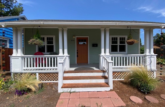 The Thetford - a chic culinary retreat, Chic Culinary Delight Bungalow