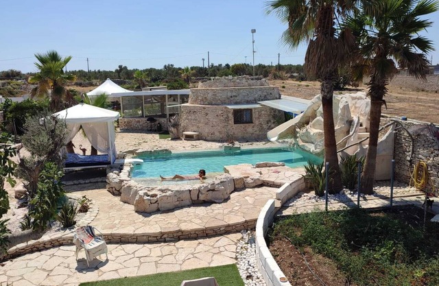The Trullo by the sea (Trullo by the sea) Pool & Beach