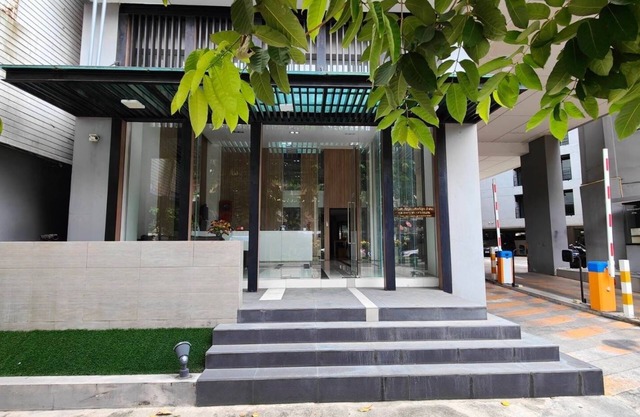 The trust ville