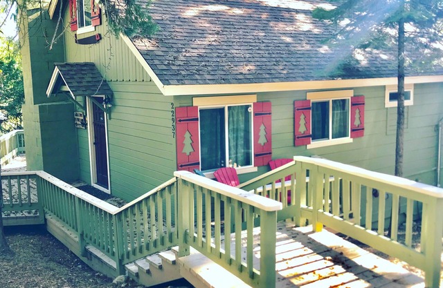 The Twain Harte cabin with Lake Membership! Close to downtown, remodeled