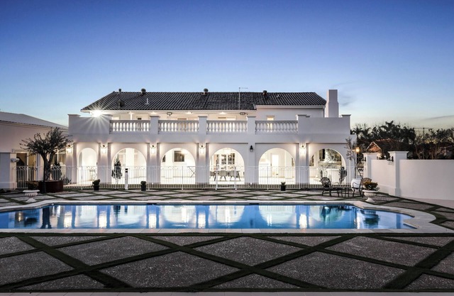 The ultimate Stayz ! private estate in Sydney 39 mins from Sydney CBD !