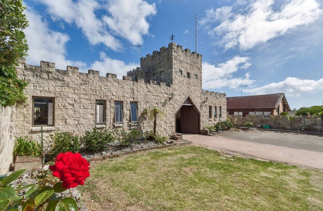 The unique castle in Auckland