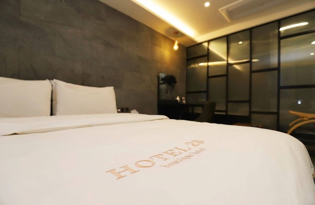 The Unique Hotel 28