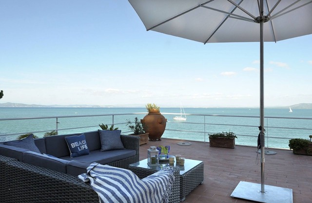 The villa is located above the sea, direct sea access with a wonderful view