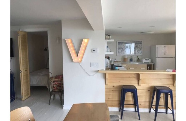 The Viv - Cottage with Views of Lake Ontario
