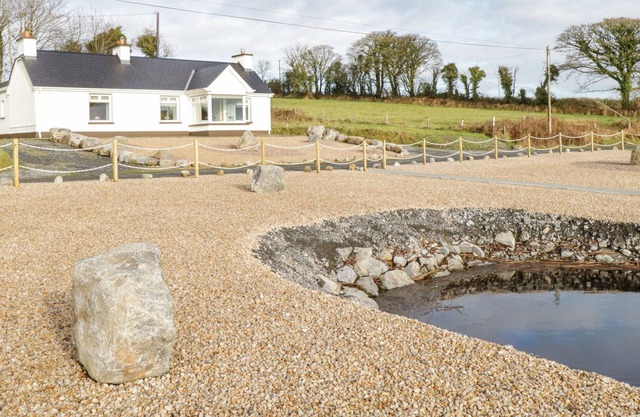 THE WATER'S EDGE, family friendly in Boyle, County Roscommon