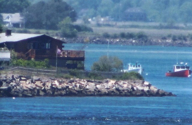 The Waterfront Deckhouse-Pine Point Beach Waterfront Property