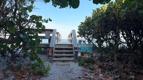 The Wavestay I 4 min walk to Beach