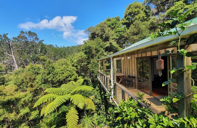 The Weka House - Kawau Island Holiday Home