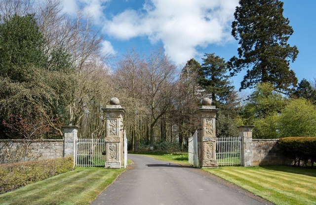 The West Wing, Capheaton in Northumberland - sleeping 8 guests in 4 bedrooms