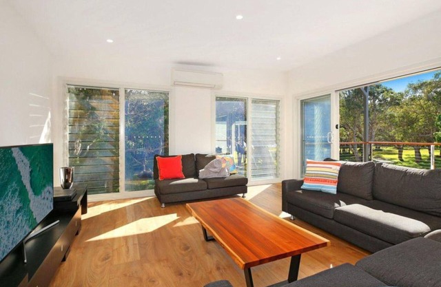 The Wharf House - Budgewoi