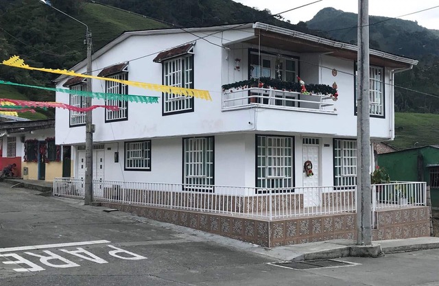 THE WHITE CONER HOUSE