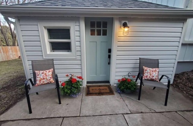 The White House Cottage