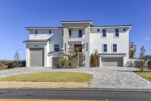 The White House on Flagler Beach - All home