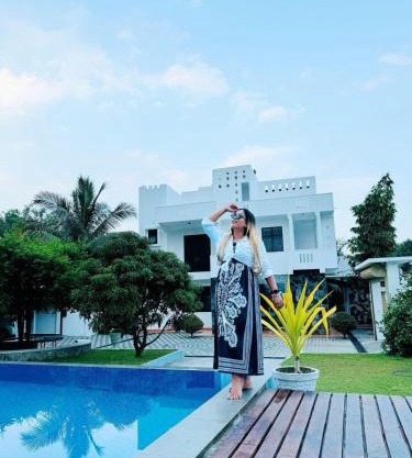 The White House Resort