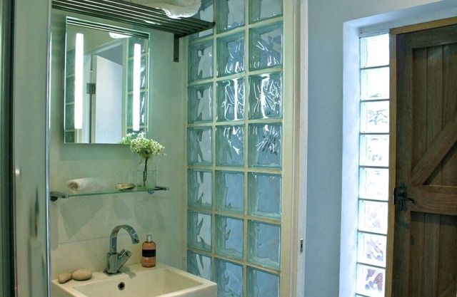 The White Room, Private, Luxe Suite
