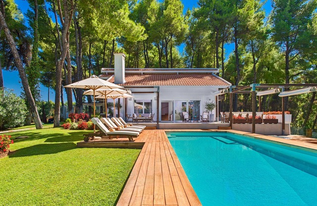 The White Villa At Sani Halkidiki