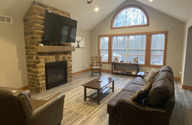 The Wild Rose Cabin at Hocking Hills
