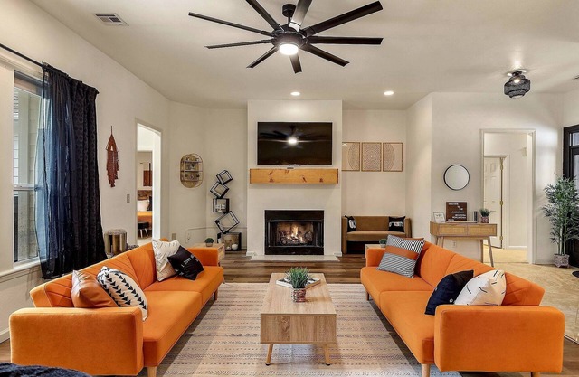The Woodbriar, close to Hard Rock Casino, downtown Tulsa/BOK + patio w/fire pit