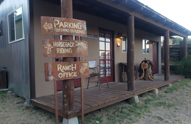 The Wrangler @C.O.D. Ranch! Perfect romantic spot for 2 w/views & hiking trails