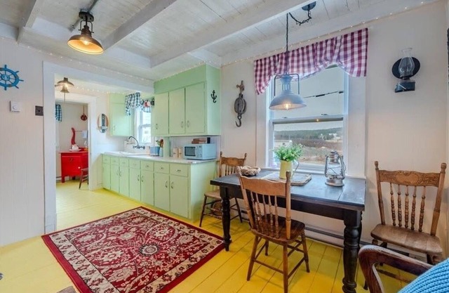 The Yellow Dory Heart’s Delight 2BR! Ocean Views