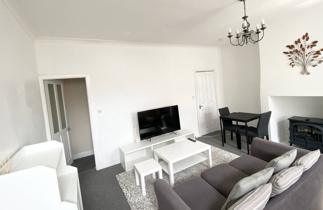 Thepropertyfocus - Stylish 2-bedroom House