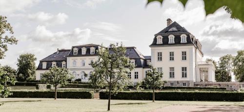 THERESET Schloss Groß Plasten