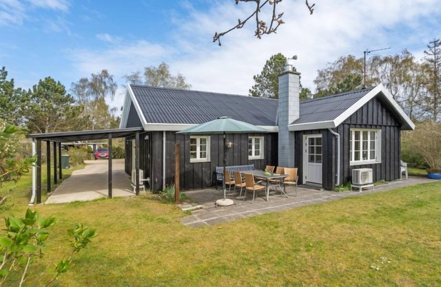 "Therman" - 1.5km from the sea by Interhome