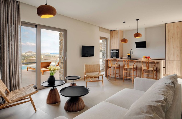 Theros I, Theros Villas Naxos