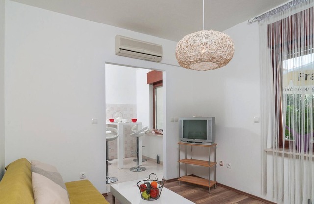 These simply and nicely furnished apartments are located on the outskirts of Split.