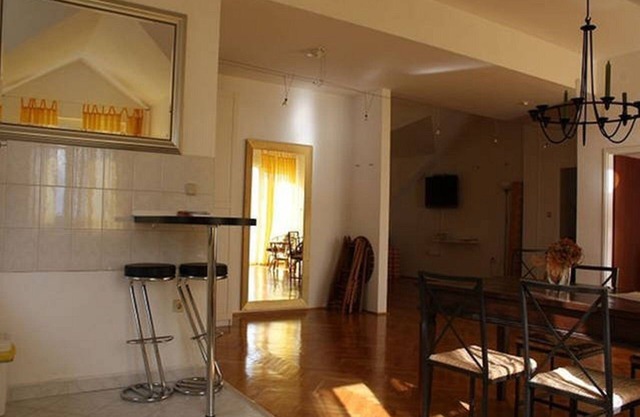 Third Floor 2-room apartment with approx. 100m² air conditioning, balcony, panoramic sea view