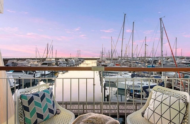 This apartment is a 2 bedroom(s), 2 bathrooms, located in Fremantle, WA.