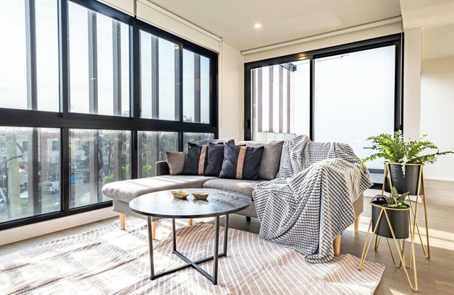 This apartment is a 2 bedroom(s), 2.5 bathrooms, located in Maribyrnong, VIC.