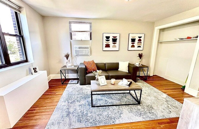 This apartment is a 1 bedroom(s), 1 bathrooms, located in Philadelphia, PA.