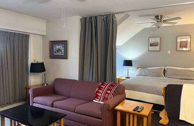 This condominium is a 0 bedroom(s), 1 bathrooms, located in Killington, VT.