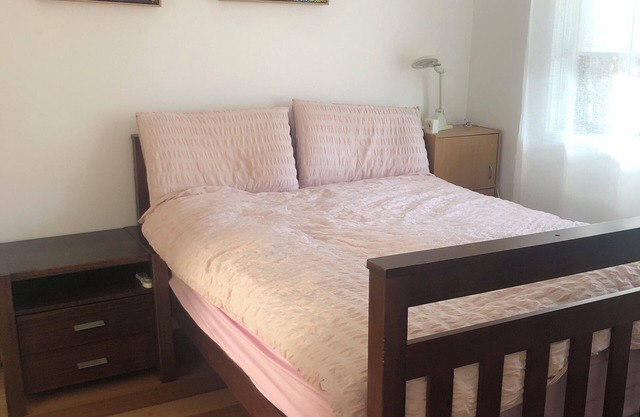 This cosy unit offers a prime location — walking distance tothe beach and shops