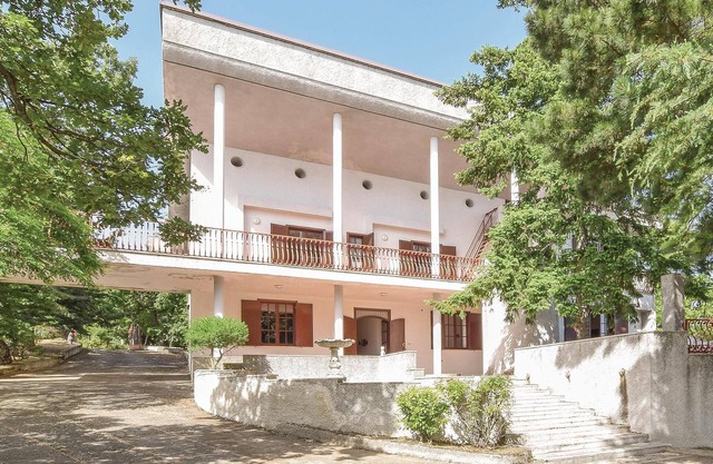 This detached vacation home is located 5 km from Corigliano in the province of Cosenza and is surrou