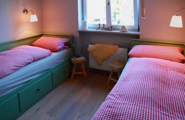 This flat next to a park. Completely renovated in 2015! WIFI.