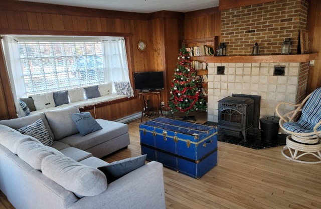 This house full of character will charm you with its private and direct access t