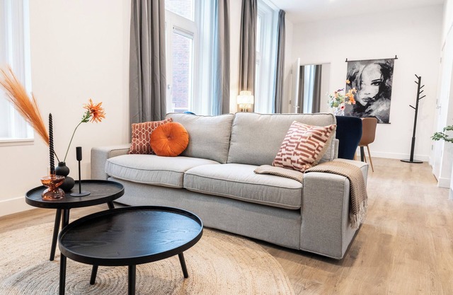 This house is a 1 bedroom(s), 1 bathrooms, located in Tilburg, Noord-Brabant.