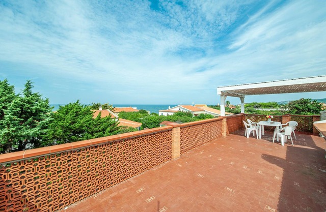 This independent vacation home with simple but functional furnishings is located in a large resident