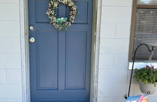This is a very beautiful beach theme home. The perfect little getaway!