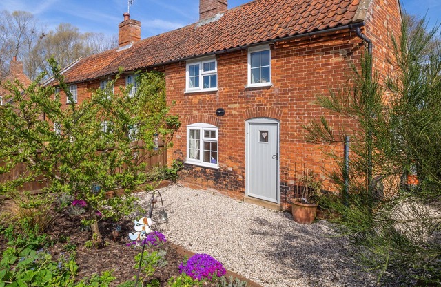 This lovely cottage is a short drive from the coast