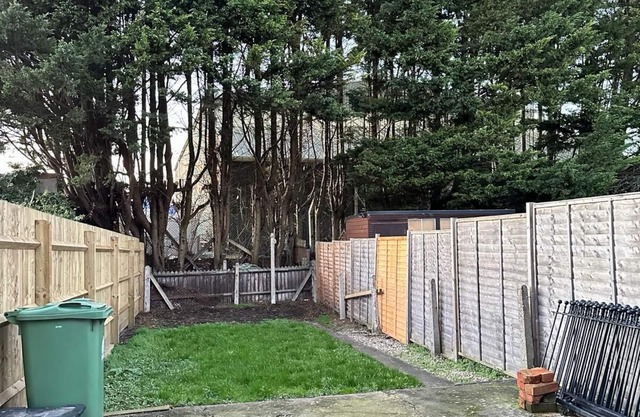 This three bedroom house features zip and link beds, one bathroom and a fully equipped kitchen.