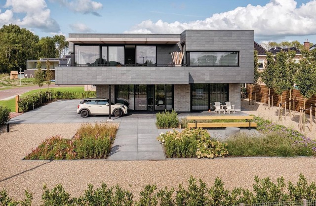 This vacation home in Alkmaar offers comfort combined with a beautiful panoramic view.